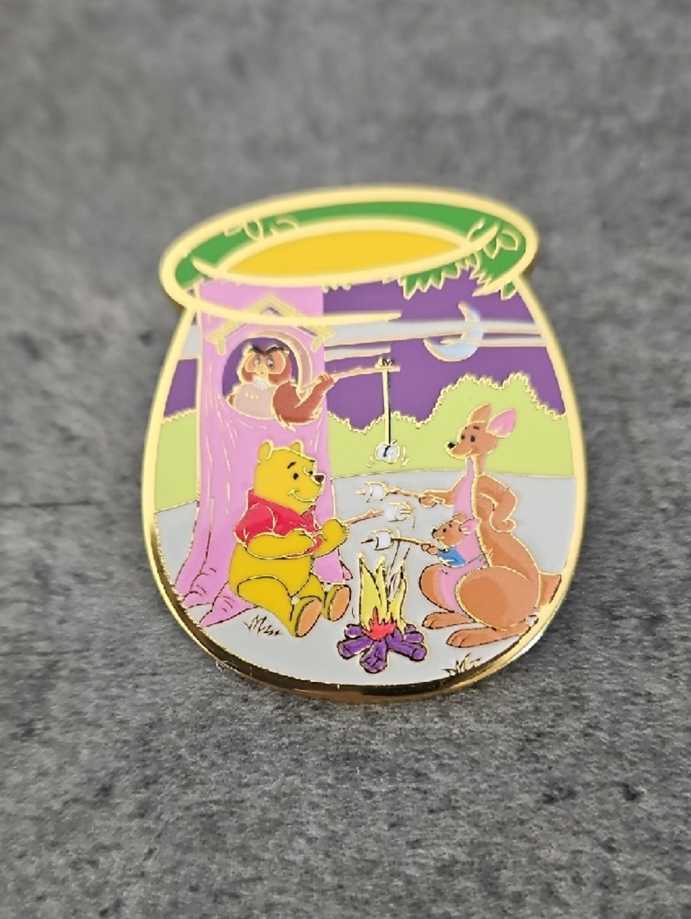 Disney Winnie the Pooh Enamel Pin - Picture 2 of 3